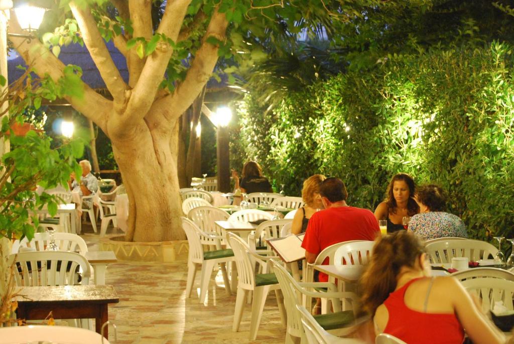 Hostal Mi Campana Denia Exterior foto