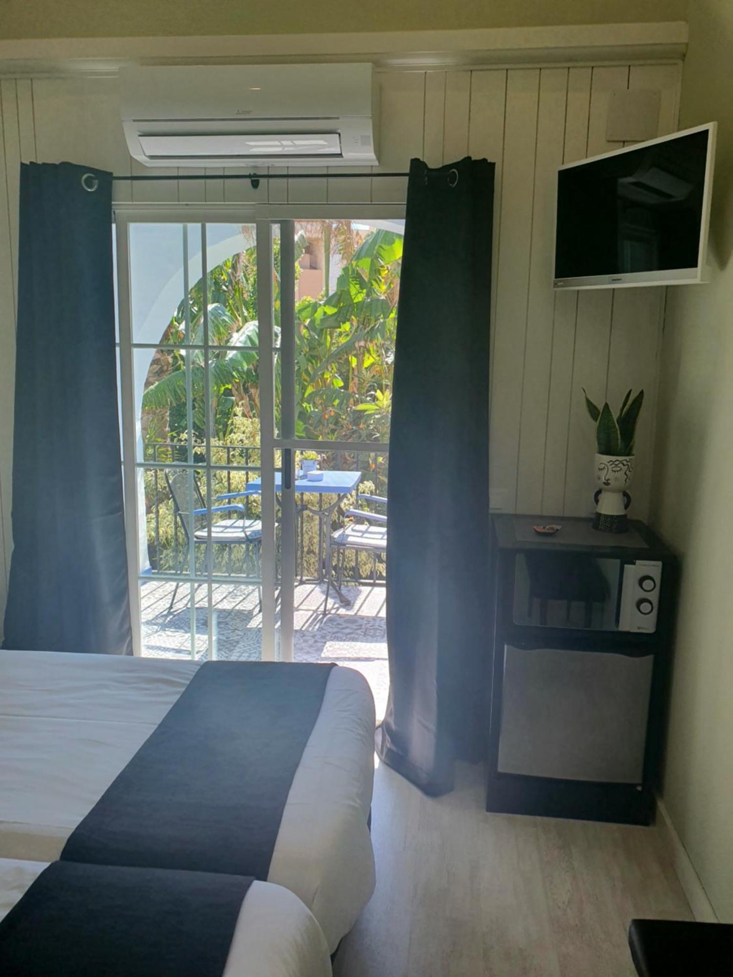 Hostal Mi Campana Denia Exterior foto